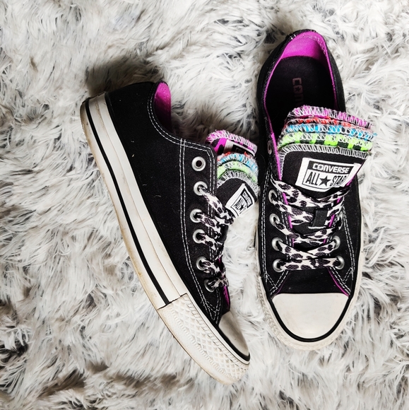 converse cheetah sneakers